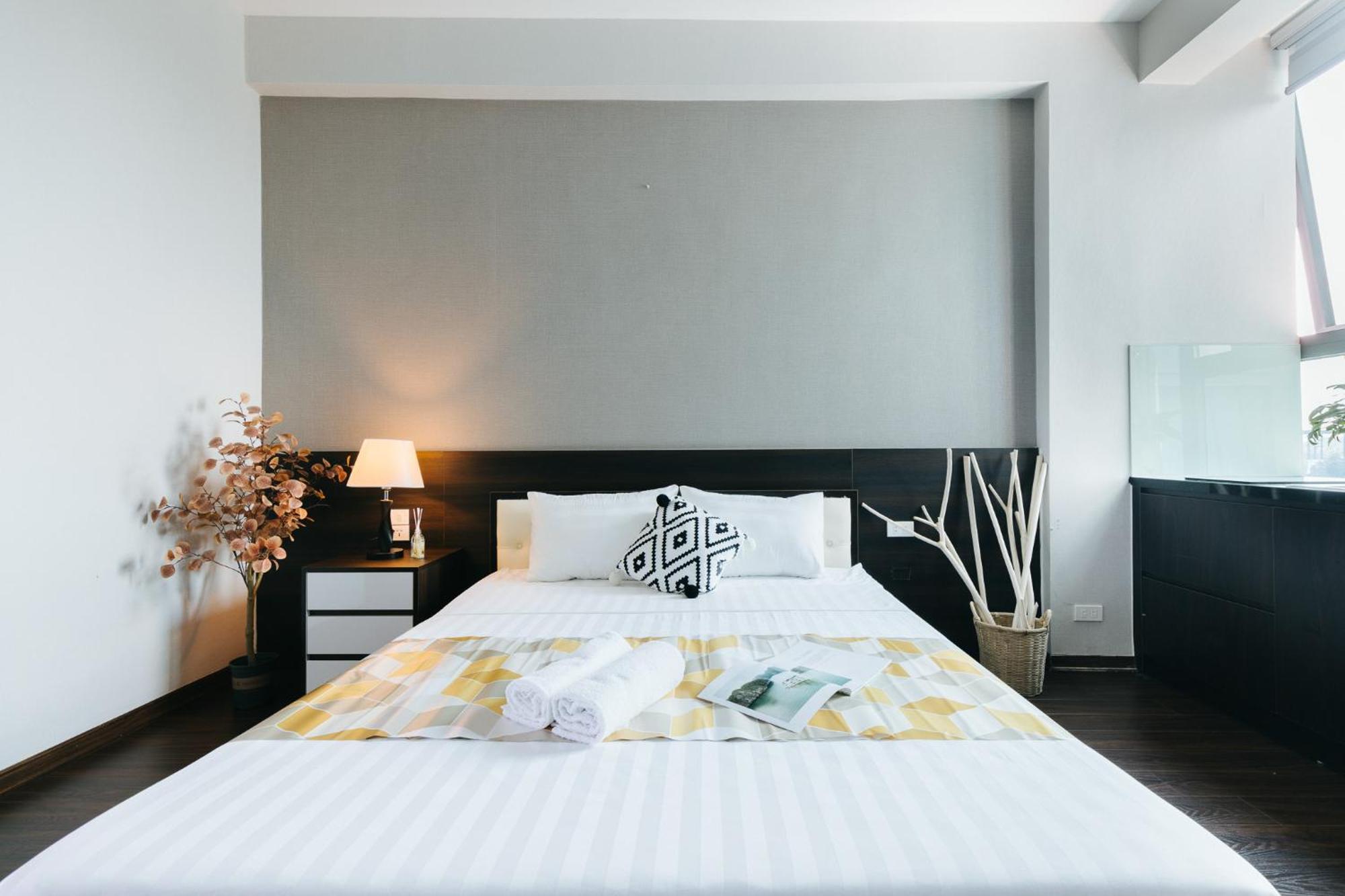 Ivy Hotel & Apartment - Stay 24H Ханой Екстериор снимка