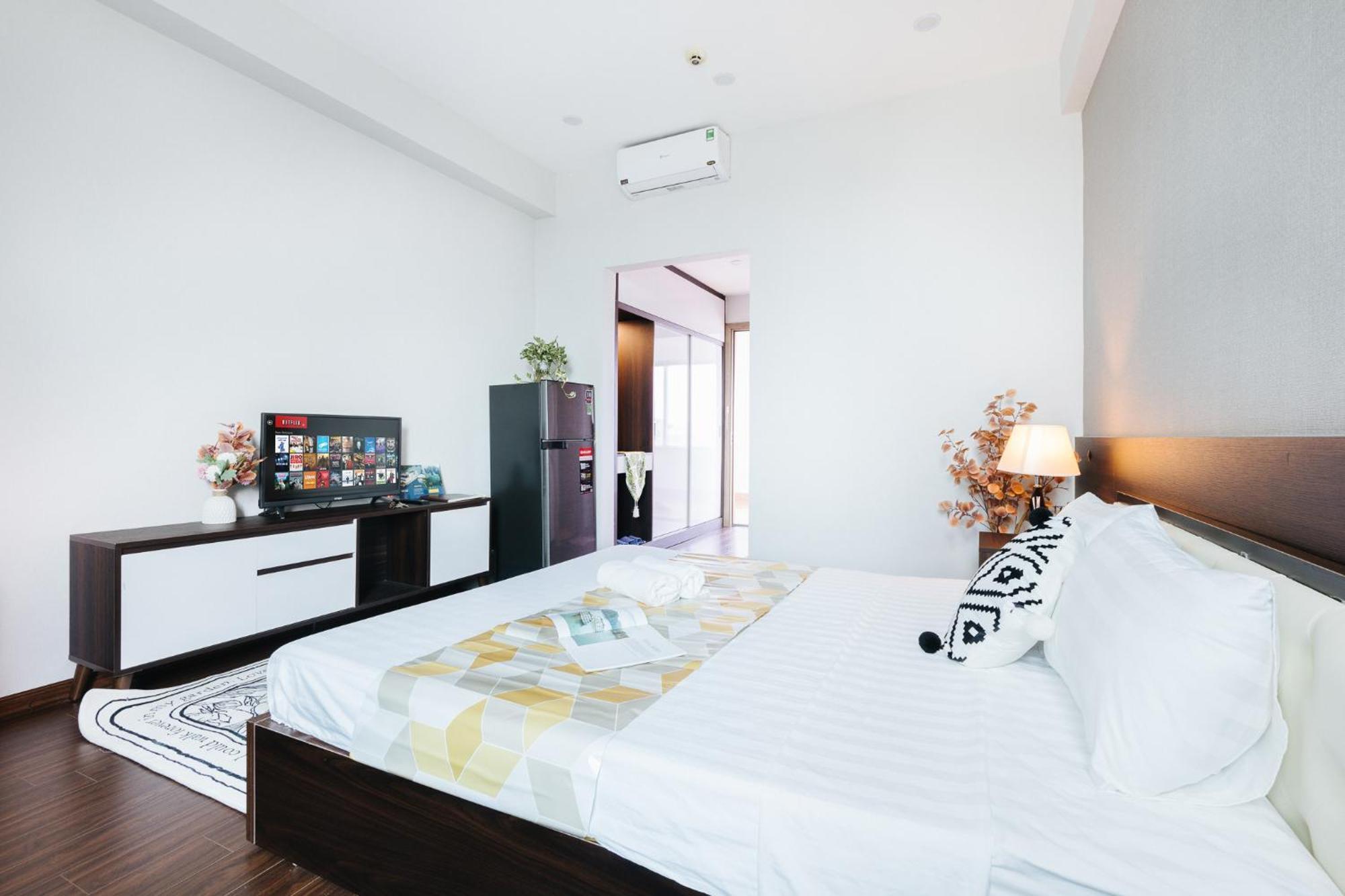 Ivy Hotel & Apartment - Stay 24H Ханой Екстериор снимка