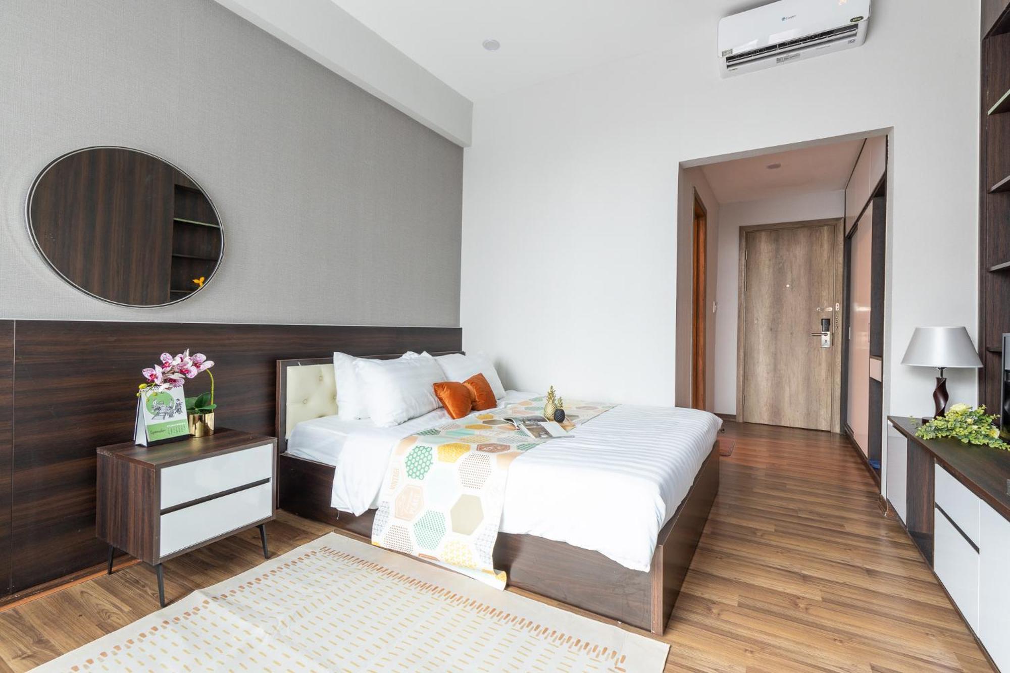 Ivy Hotel & Apartment - Stay 24H Ханой Екстериор снимка