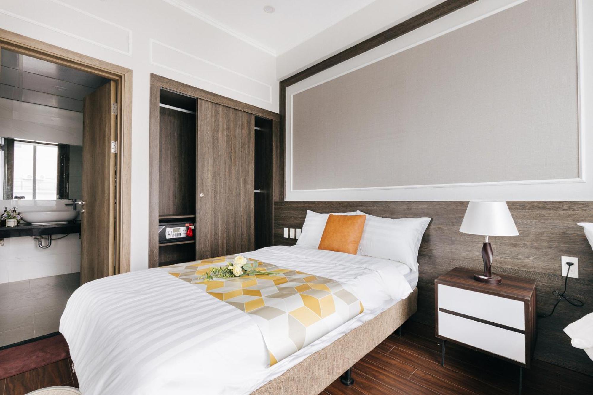 Ivy Hotel & Apartment - Stay 24H Ханой Екстериор снимка