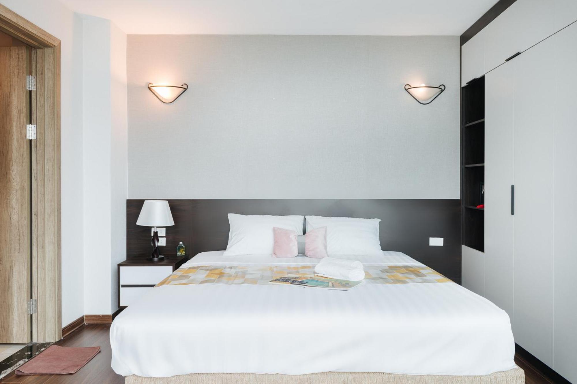 Ivy Hotel & Apartment - Stay 24H Ханой Екстериор снимка