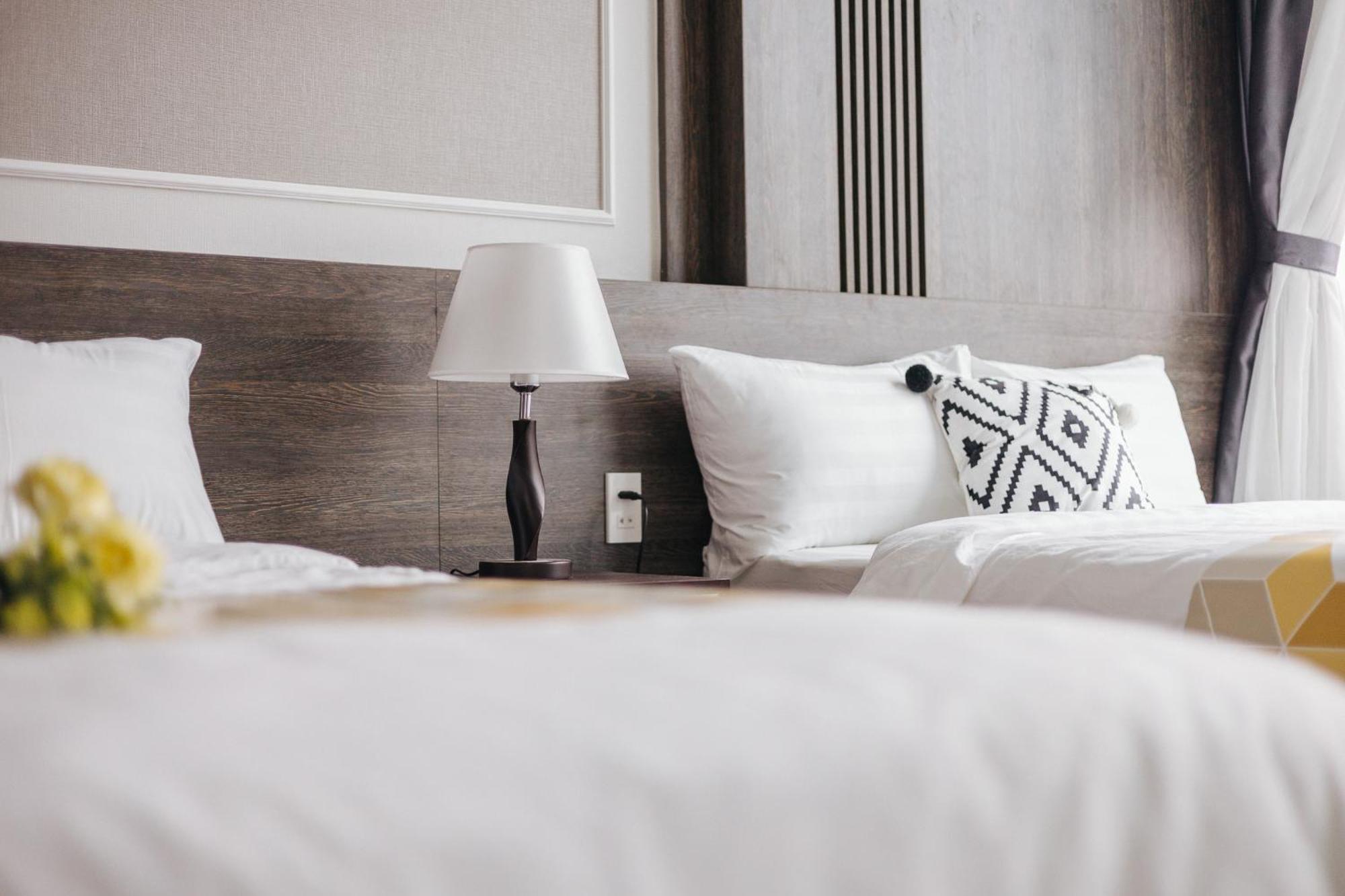 Ivy Hotel & Apartment - Stay 24H Ханой Екстериор снимка