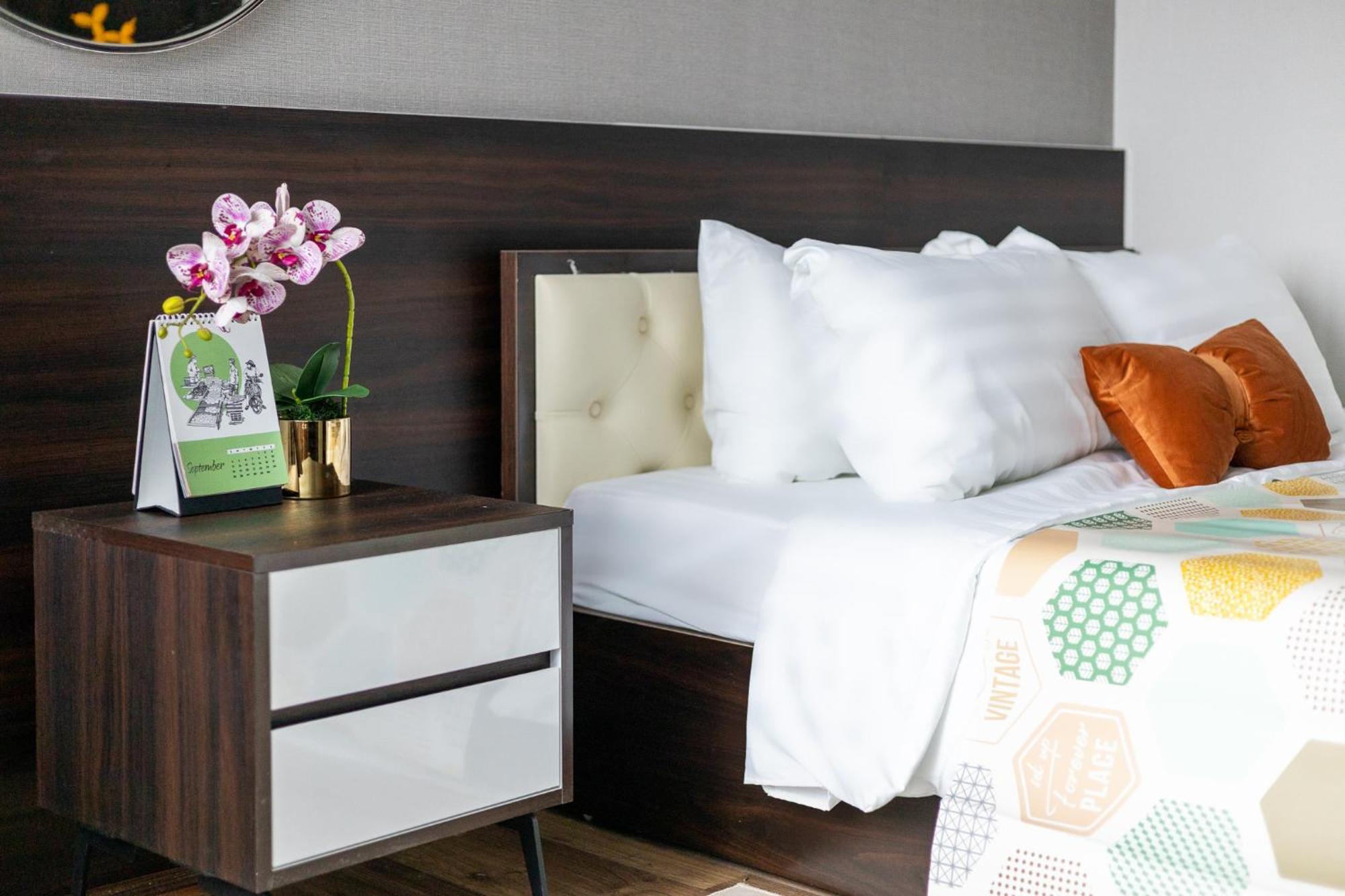 Ivy Hotel & Apartment - Stay 24H Ханой Екстериор снимка
